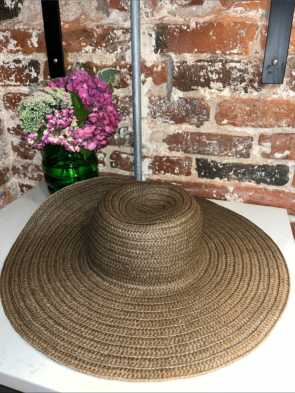 GAP Wide Brim Straw Sun Hat - Brown 41/2 inch brim